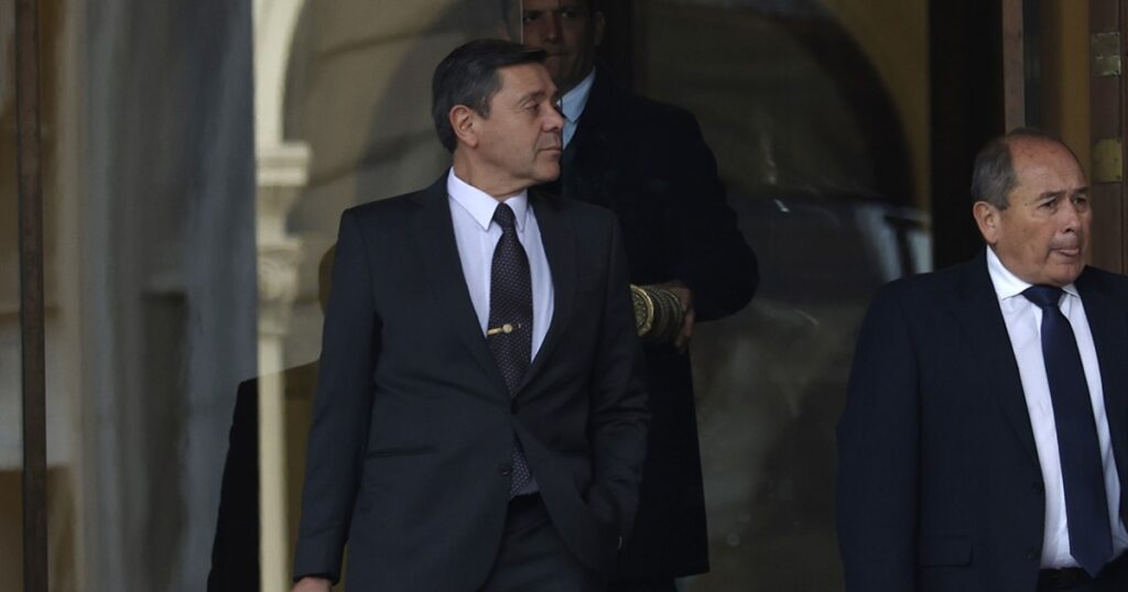 La derogación del decreto del practicaje potenció la interna entre la Armada y Prefectura