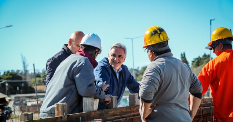 Llaryora lanza un plan de obras de 130 mil millones en Córdoba Capital para asegurarse la reelección
