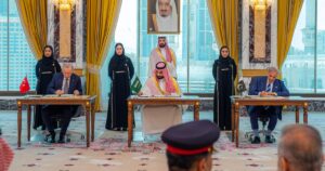 Arabia Saudita, Turquía y Pakistán cierran una alianza militar para reforzar el poder en Medio Oriente