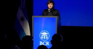 Milei se burló de los endeudados: “Compraron televisores para ver el Mundial”