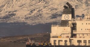 Un buque inglés desembarcó en el puerto de Ushuaia intervenido por Milei