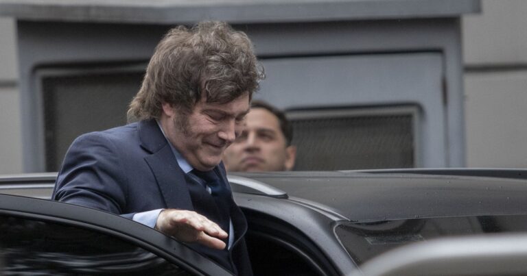 Una financiera vaticinó que si Milei reelige el riesgo país cae a la mitad y si pierde se triplica