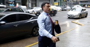 De Loredo dijo que es el único que puede darle 55 puntos a Milei y Juez se burló: “Yo me autopercibo Brad Pitt”