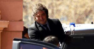 Milei busca capitalizar la visita del Papa y lo esperara en Ezeiza al pie del avión