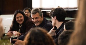 Massa eludió lanzarse, pero advirtió: “Se viene una renovación en el peronismo”