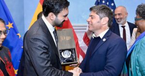 Kicillof tuvo su foto con Mamdani: “en Argentina estamos sufriendo una catástrofe”