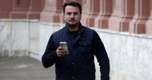 Romo se cruzó con una senadora de Karina por el respaldo al Gordo Dan