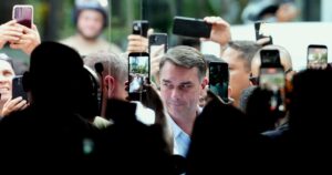 Atlas le da una ventaja de casi 6 puntos a Bolsonaro para la segunda vuelta